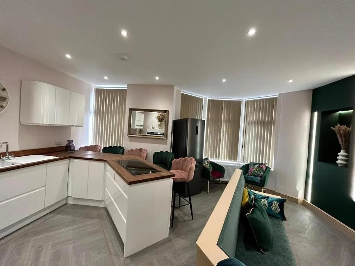 Full Private House Sleeping 26 Villa Blackpool United Kingdom