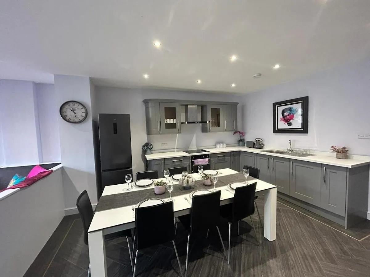 Full Private House Sleeping 26 Villa Blackpool 0*,  United Kingdom