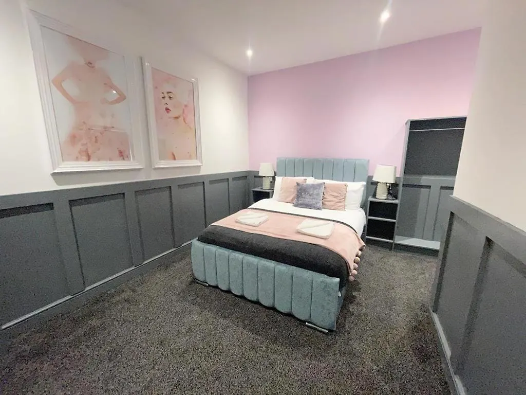 Holiday home Full Private House Sleeping 26 Villa Blackpool United Kingdom