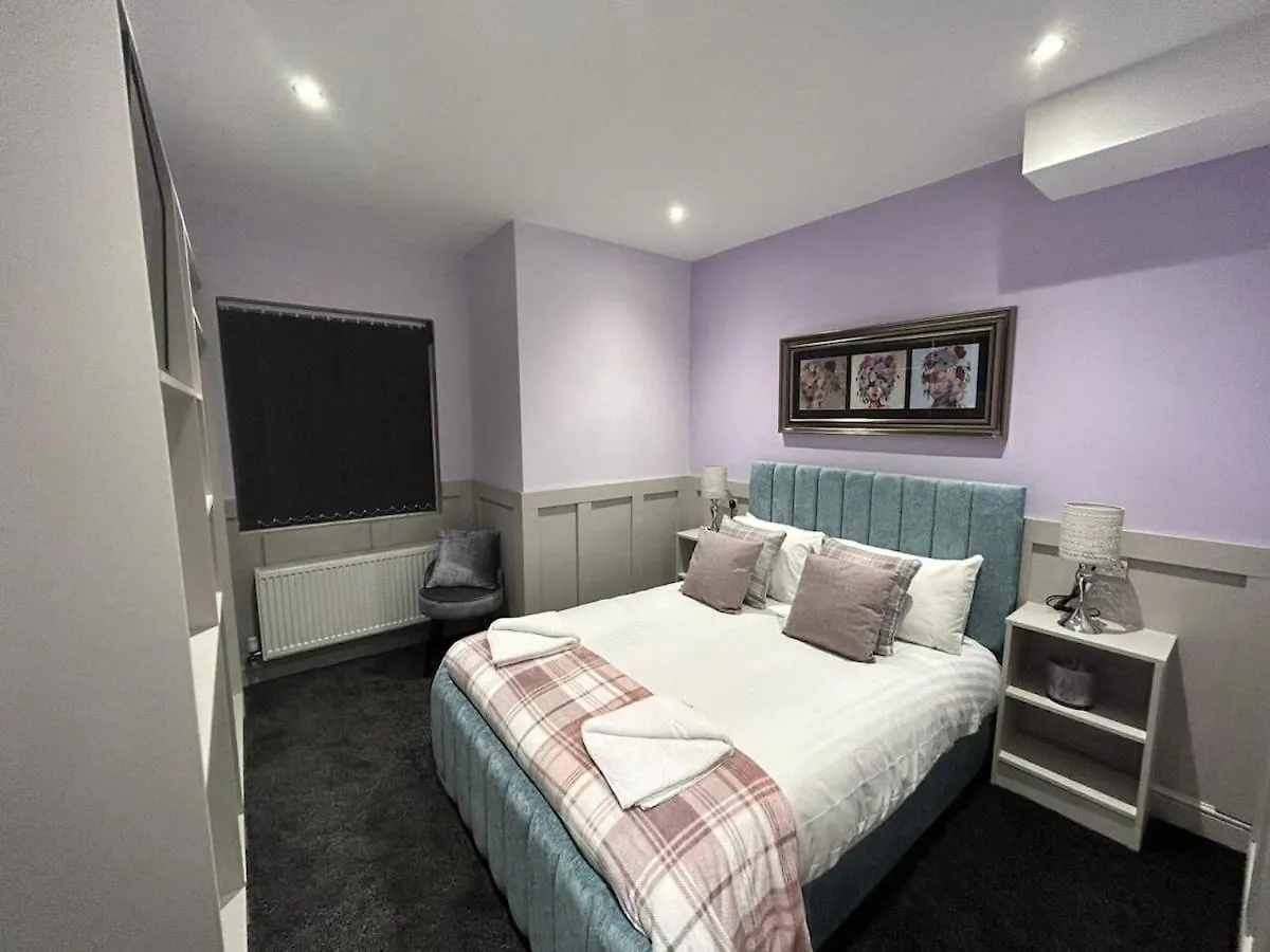 Full Private House Sleeping 26 Villa Blackpool Holiday home