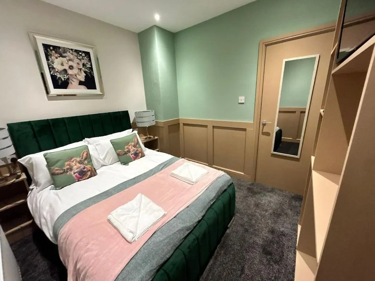 Holiday home Full Private House Sleeping 26 Villa Blackpool
